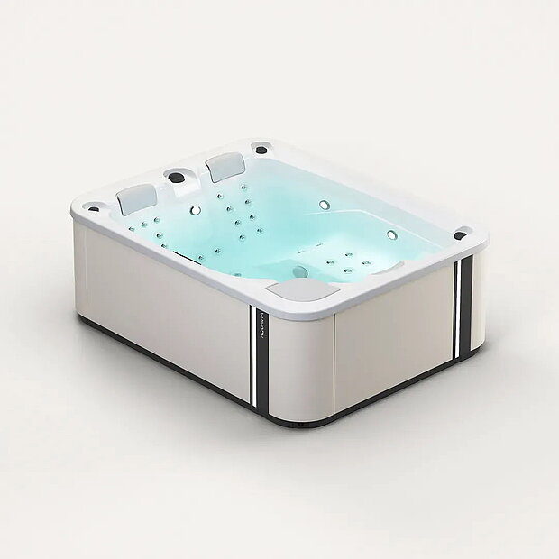 Befüllter Whirlpool Touch Pro von Aquavia