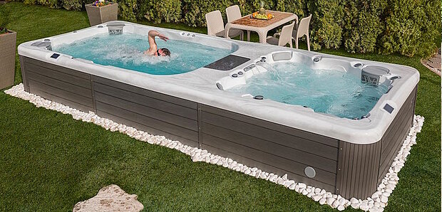 Wellis SwimSpa Rio Grande mit Personen