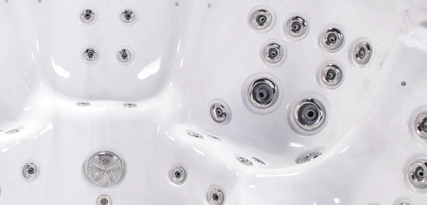 Wellis Whirlpool mit leistungsstarken Hydromassage Düsen